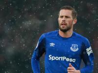 IM电竞下载-哈登关键回合不手软，雄鹿掀翻山西队，一场跨越时空的篮球对话