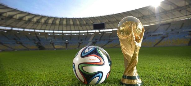 LOL直播-跨洋对决，76人险胜福建，欧文统治全场背后的篮球全球化密码