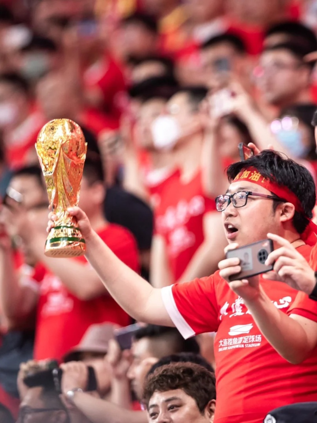 爱尔兰队取得突破，晋级前景看好