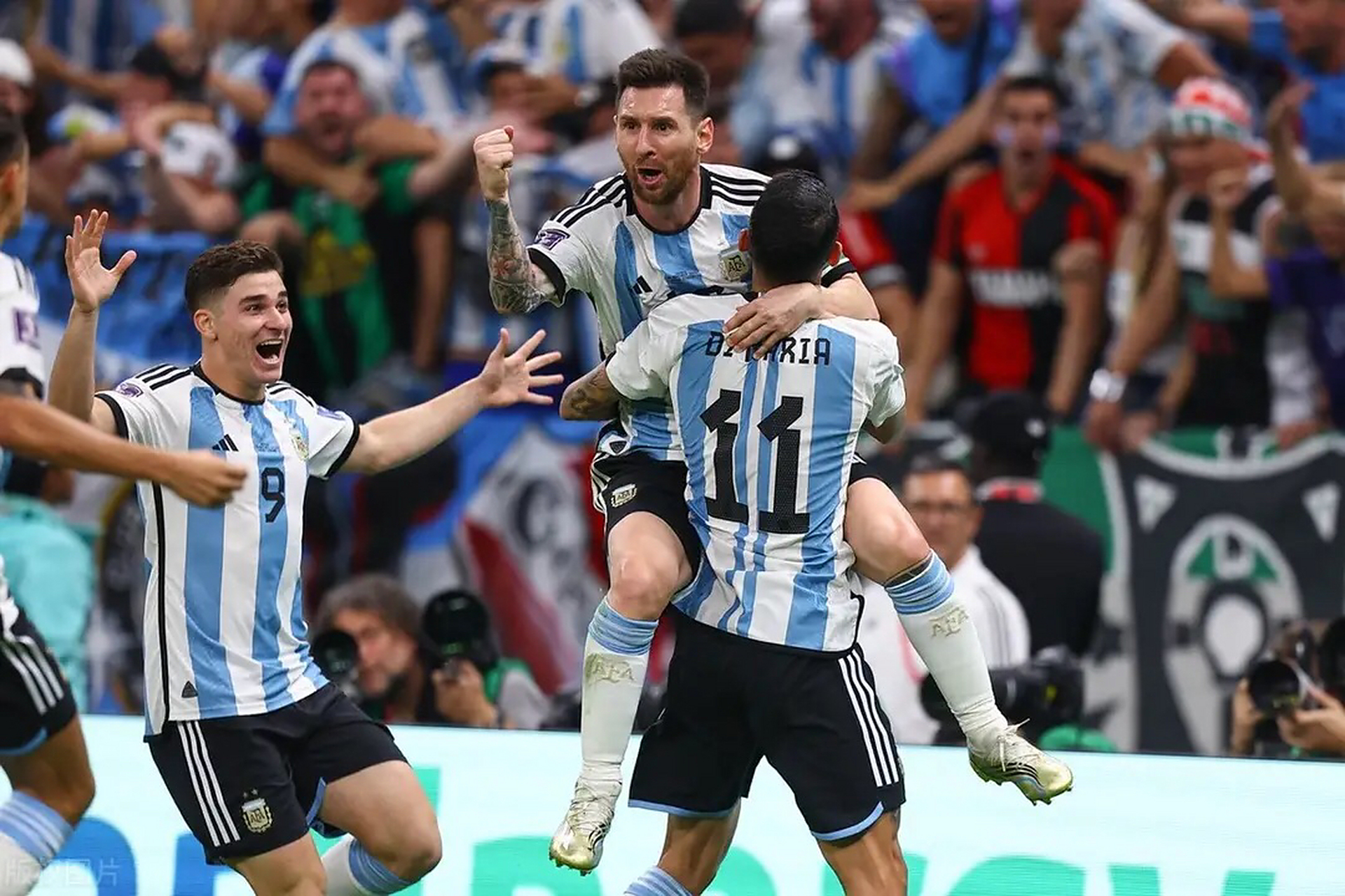 巴塞罗那逆转赢得比赛,梅西连入两球 巴塞罗那逆转赢得比赛,梅西连入两球