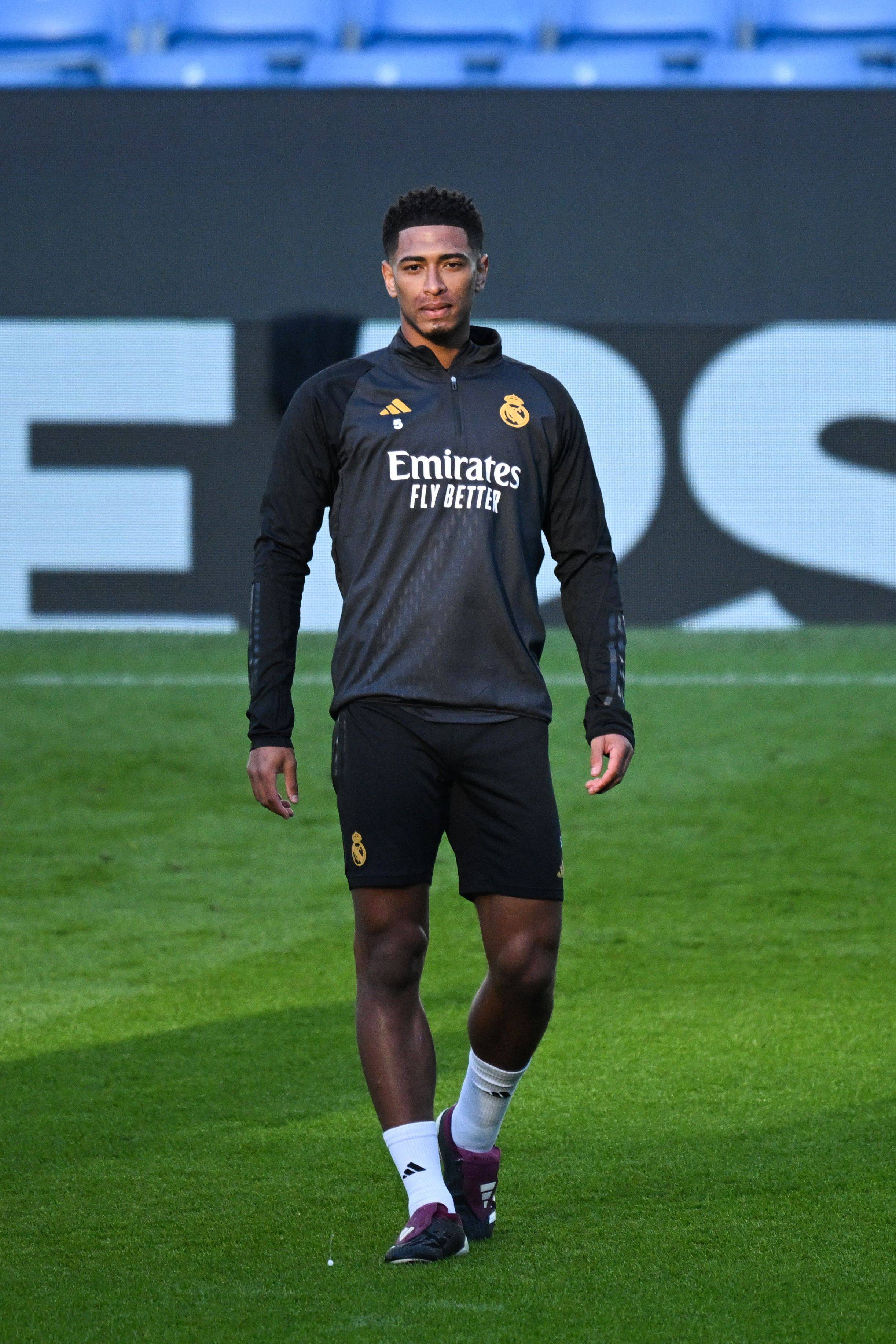 包含皇家马德里球员因伤无法参加欧冠的词条