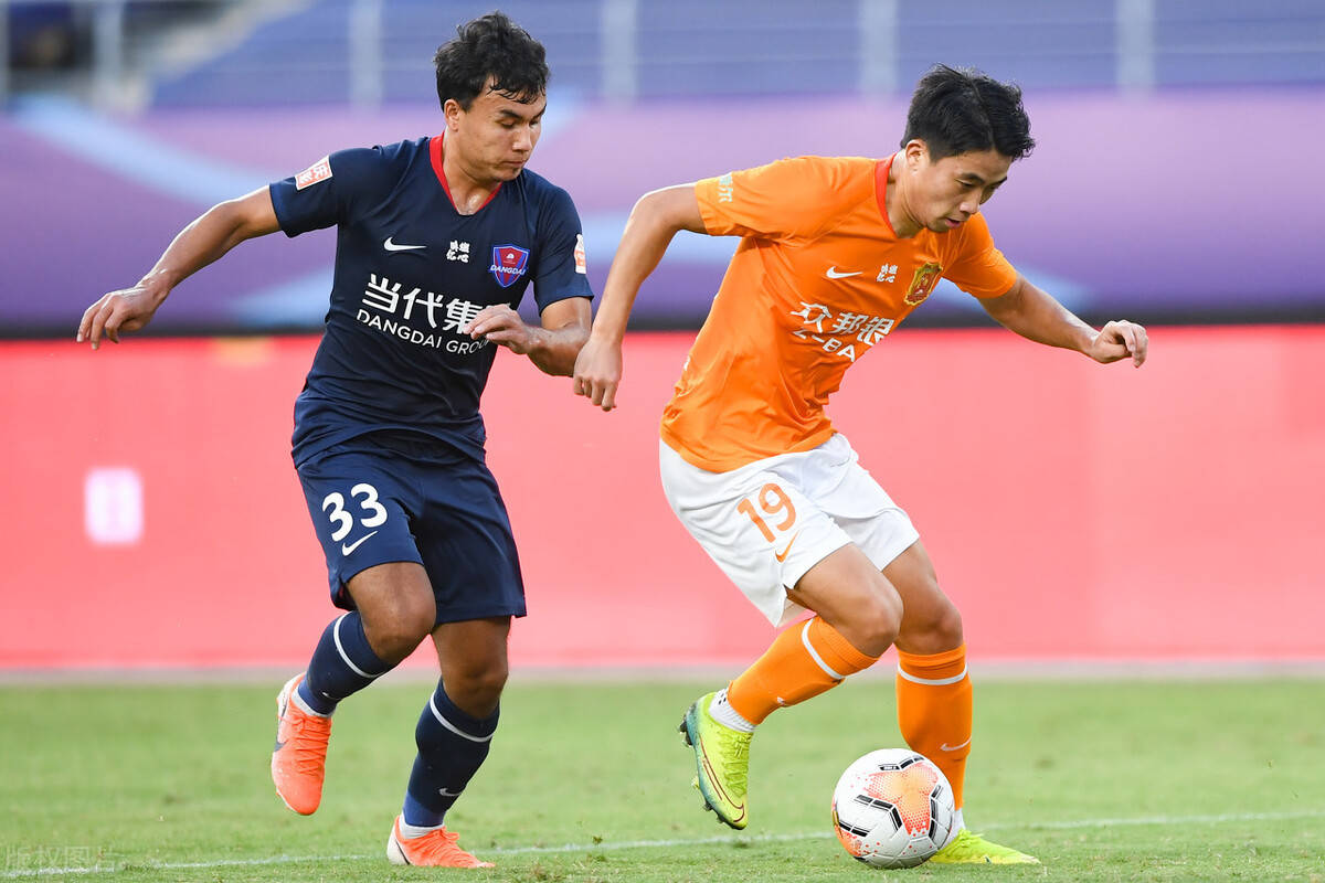 重庆当代对阵广州恒大,双方对决将擦出何种火花? 重庆当代对阵广州恒大,双方对决将擦出何种火花?