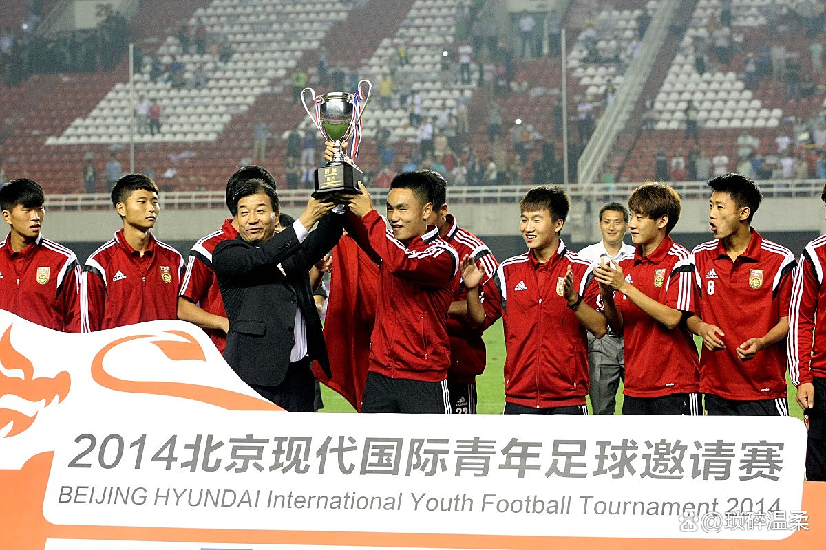 中超强强对话,球员技艺展现风采无限的简单介绍 中超强强对话,球员技艺展现风采无限的简单介绍