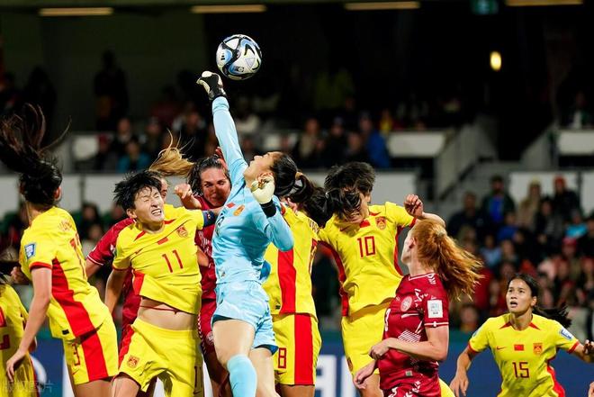 英格兰羽毛球队强势泰国羽毛球队,辛杜制霸全场的简单介绍 英格兰羽毛球队强势泰国羽毛球队,辛杜制霸全场的简单介绍