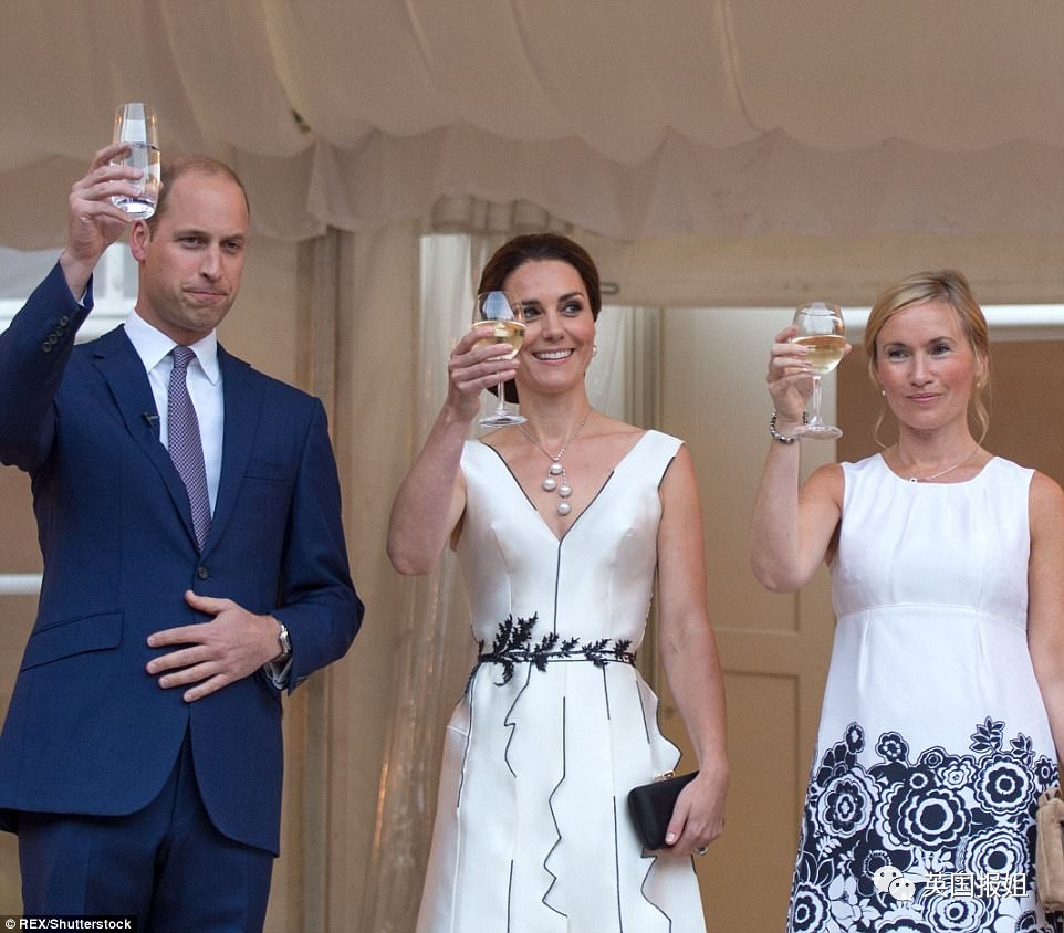 包含英国乒乓球队完胜波兰乒乓球队，王皓制霸全场的词条