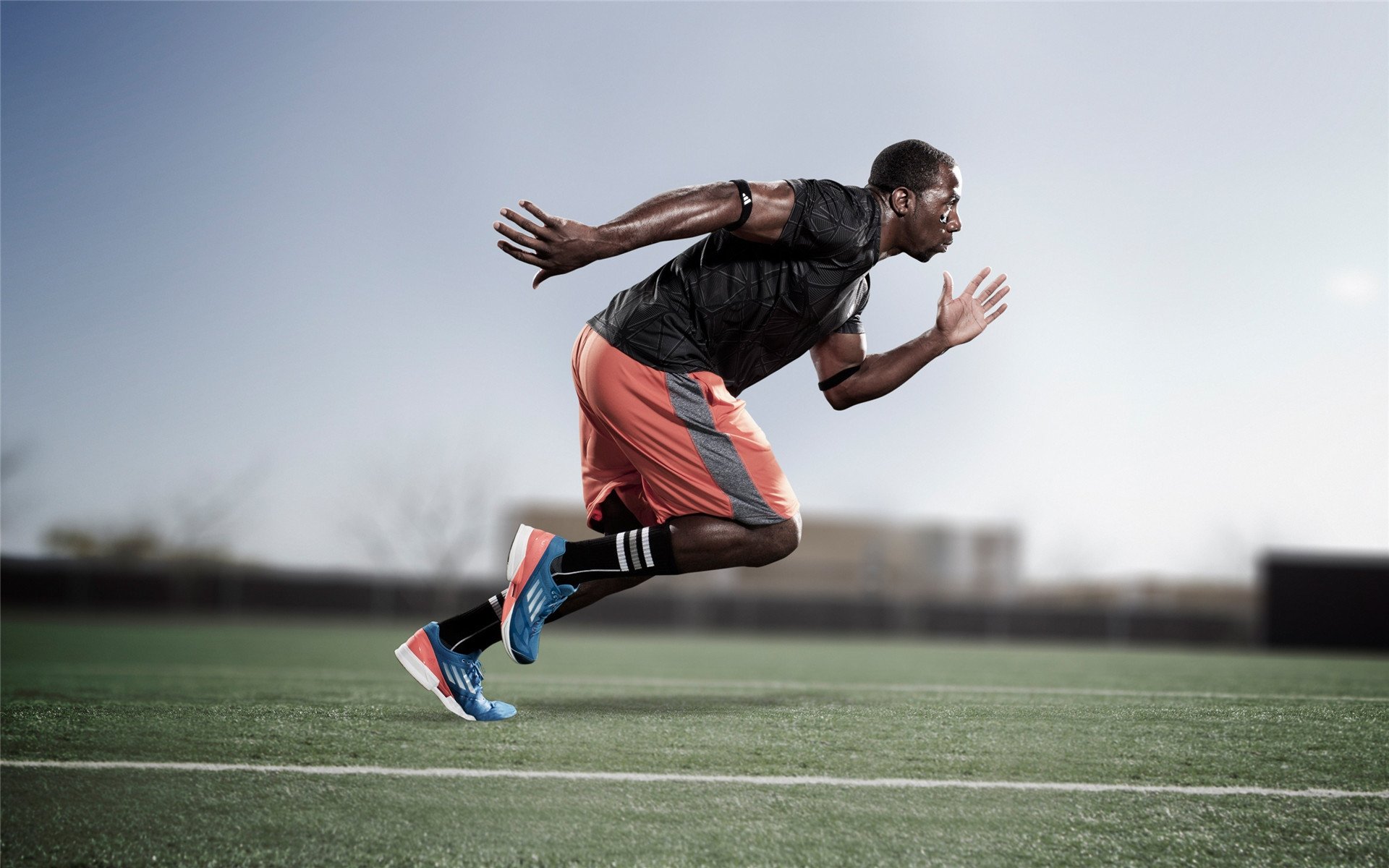 铁血防线铸就传奇之夜，范戴克一锤定音，AC米兰防守艺术锁死苏格兰狂潮