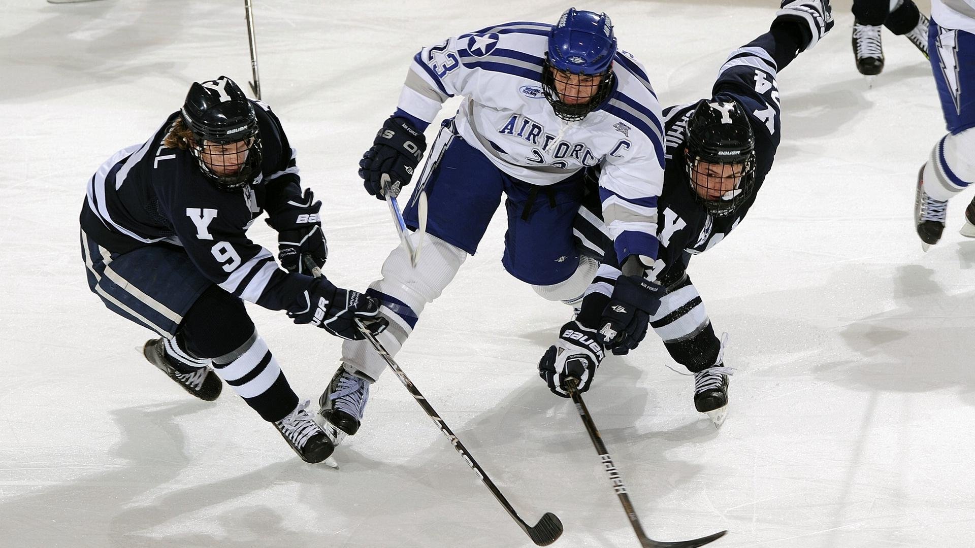 绿茵场上的逆袭叙事，阿尔及利亚式坚韧与拉什福德的巨星时刻